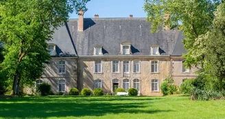 Logis-de-Martigné- Château façade Logis-de-Martigné- Château façade