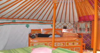La Grande Savane - Saint-Paul-le-Gaultier - yourte intérieur
