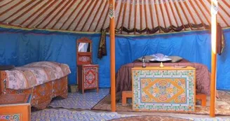 La Grande Savane - Saint-Paul-le-Gaultier - yourte intérieur