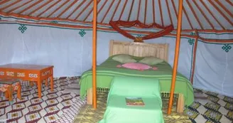 La Grande Savane - Saint-Paul-le-Gaultier - yourte intérieur