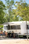 Camping Huttopia le Moulin - aire de service camping-car