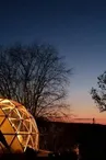 Nuit insolite dans le dôme aux oiseaux